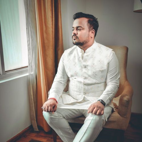 Groom 3